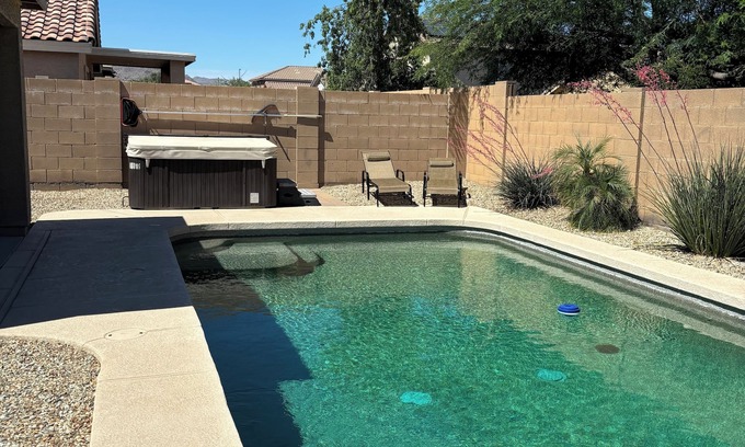 Sundance House | House with Private Pool & Spa