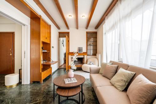 Kinosargous Apartment | Houseloft The Viewpoint Athens