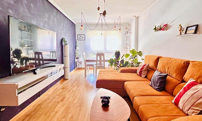 Leon Apartment | Housingleon- Casa Oliva con Garaje
