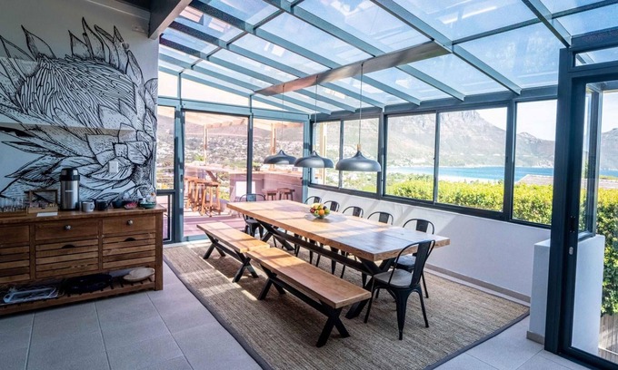 Hout Bay House | Hout & About Guest House