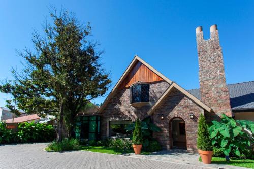 Yerba Buena Hotel | Howard Johnson Hotel Yerba Buena