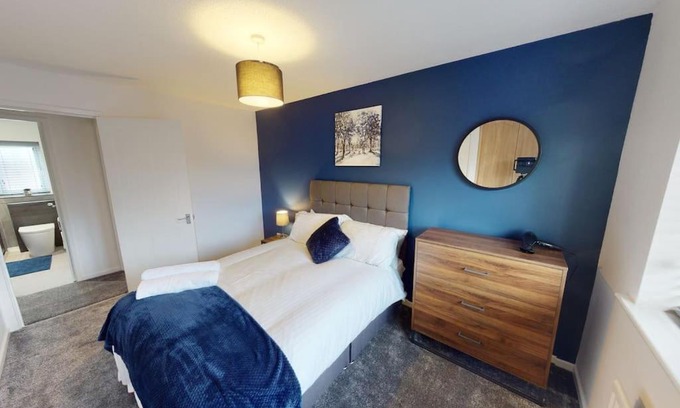 Hull House | HU-Nine Dock House - Sleeps 4