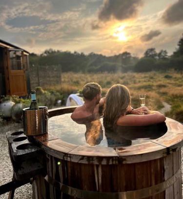 Royal Tunbridge Wells Cabin | Humphrey Hut