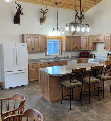 Oak Harbor House | Hunter's Haven