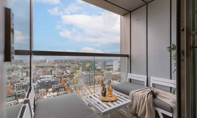 De Kaaien House | Huswell - Apartment with beautiful view of Antwerp