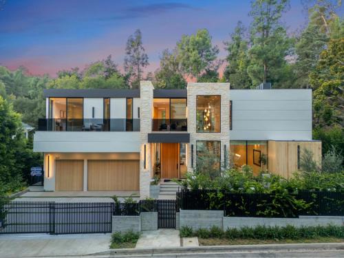 Beverly Hills Apartment | Hutton Villa