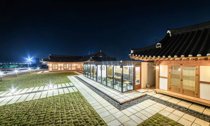 Gyeongju House | Hwarangroo