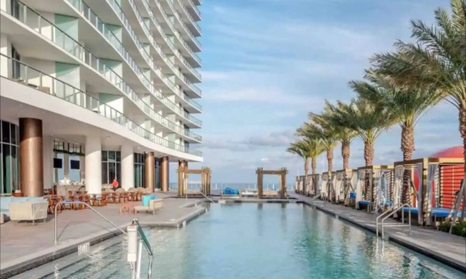 Hollywood South Central Beach Condo | Hyde Resort & Residences by Zelloo