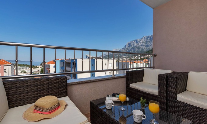 Dugis Apartment | I and A Cozy Makarska
