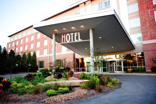 Champaign Hotel | I Hotel and Illinois Conference Center - Champaign