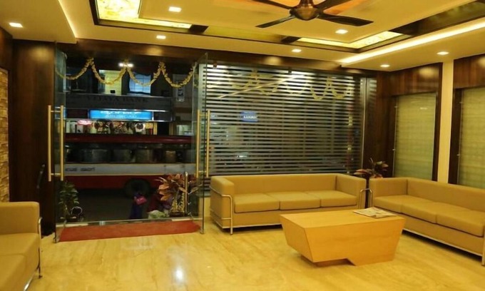 Kamalapur Hotel | i-Roomz Pratap Residency