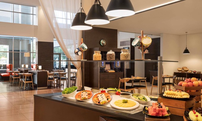 Al Muraqqabat Hotel | ibis Al Rigga