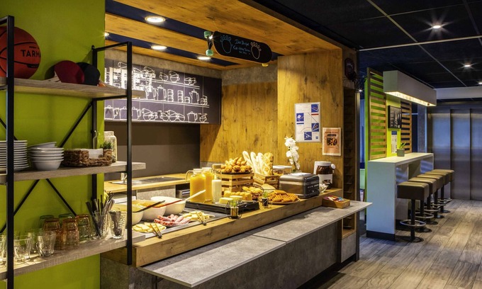 Clichy Hotel | ibis budget Paris Clichy Mairie