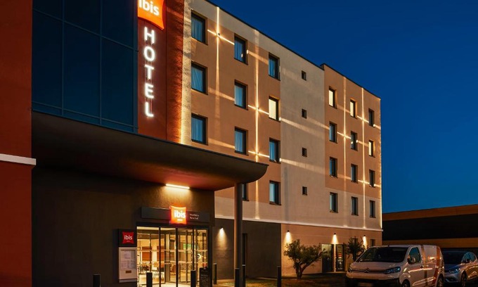 Montlhery Hotel | Ibis Montlhery Paris Sud