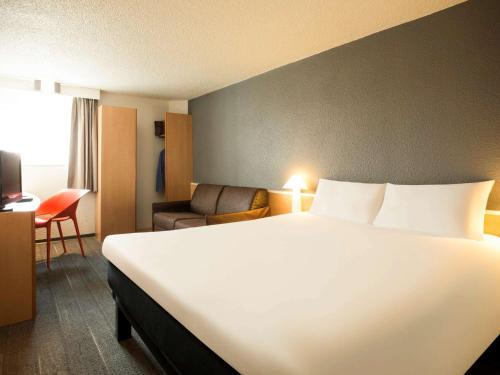 Chevilly-Larue Hotel | Ibis Orly Chevilly Tram 7