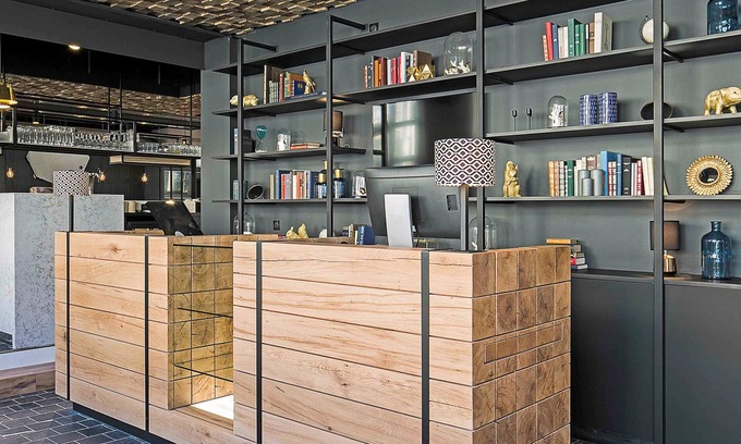 Laval Hotel | ibis Styles Laval Centre Gare