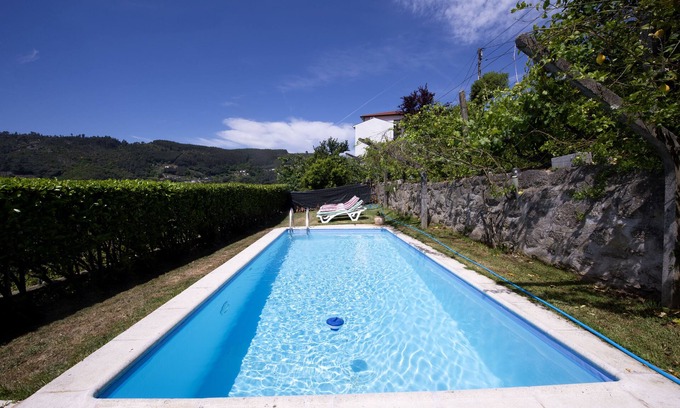 Baiao Cottage | Ideal Country House for Pool/Pool, BBQ
