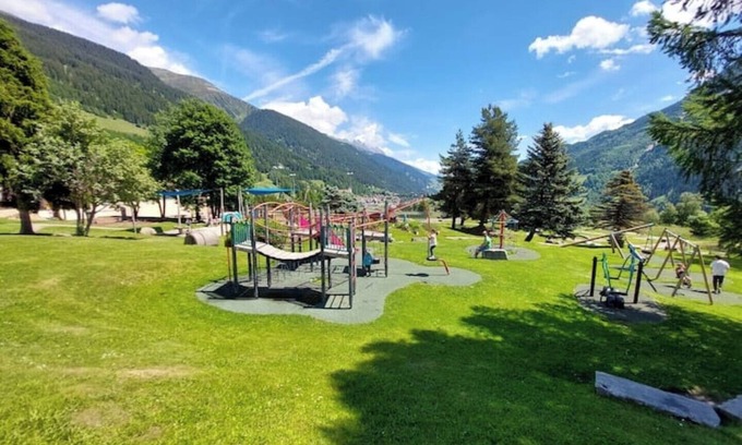 Acletta Apartment | Ideal für Gemütliche Ski-, Wander-, und Bergferien