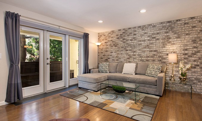 Hillcrest Condo | Ideal Hillcrest Walkable Location; Restaurants, Shops, Balboa Park, etc.