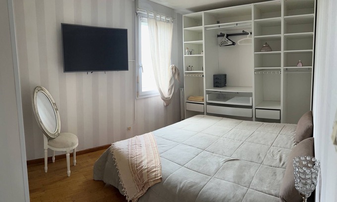 Lemasson Apartment | Ideal location