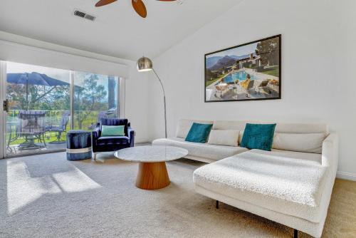Palm Desert Apartment | Idyll in the Desert - Immaculate Palm Desert Getaway