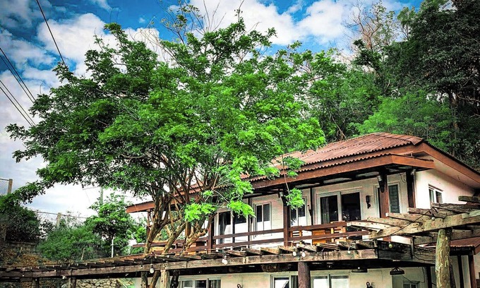 Ilocos Region Apartment | Idyllic apartment with a stunning view in charming Burgos