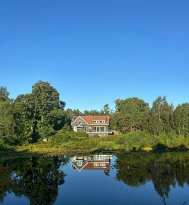 Mandal House | Idyllic Farm With Access To Boathouse And Jetty
