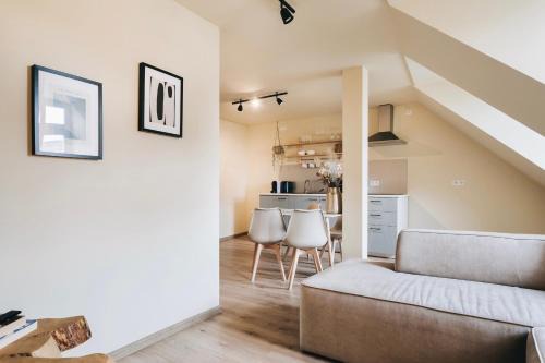 Loebau Apartment | Idyllisch zentral - Großes Apartment mit historischem Flair und Bergpanorama