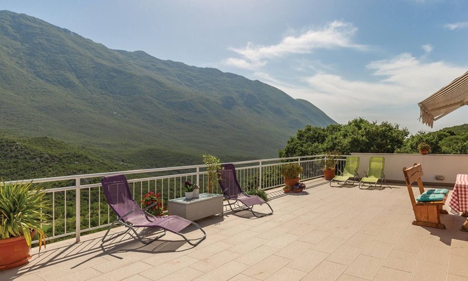 Rastovac Apartment | If you are looking for relaxation, long walks in untouched nature, as well as exploring the Biokovo