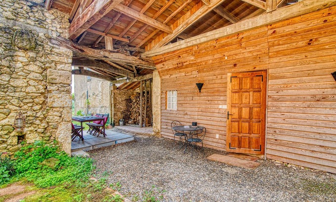 Duran House | If you dream of a vacation in historic walls, you should take a closer look at this vacation home.