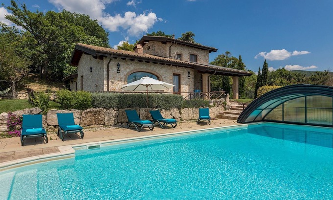 Guardea Villa | Il Casale Del Nonno 8+2, Emma Villas