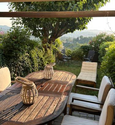 Pietra La Croce House | Il Ciliegio - House with Garden & Wonderful View