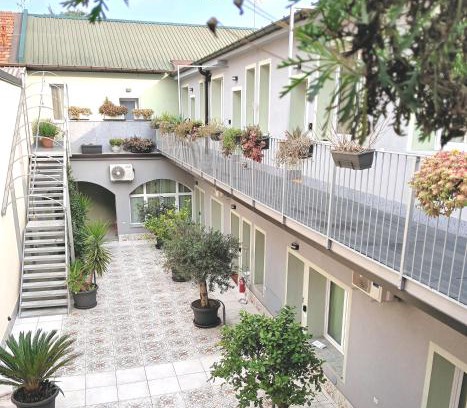 Lissone Apartment | Il Giardino degli Ulivi PT