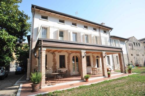 Marmirolo House | Il Giardino Del Conte Custoza