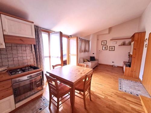 Chiesa in Valmalenco Apartment | Il Terrazzo della Valmalenco - Luminoso bilocale con terrazzo panoramico