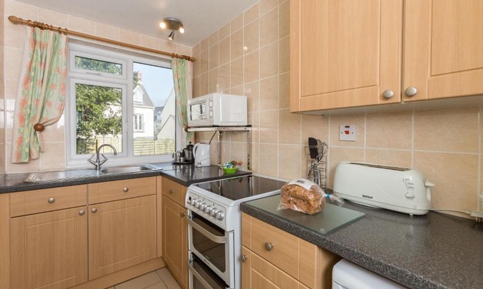 St. Peter Port Apartment | Ilex Lodge