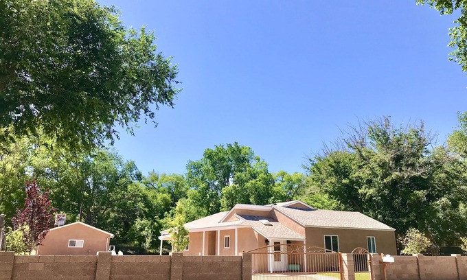 Alamedan Valley House | ❤Immaculate North Valley Ranch Style 4BR❤Perfect Family Group Getaway❤