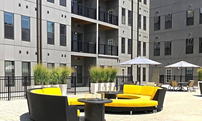 Downtown St. Louis Apartment | Immaculate Luxury Suite 121- Queen