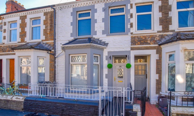 Plasnewydd House | Impeccable 4-bed Home Close to City Centre