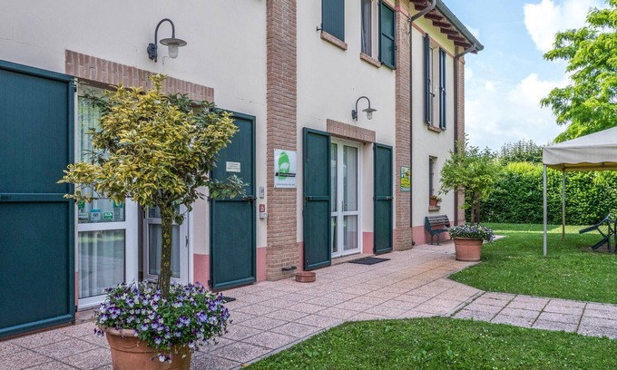 Porotto Apartment | In a quiet location, outside Porotto, this compact vacation apartment welcomes you.