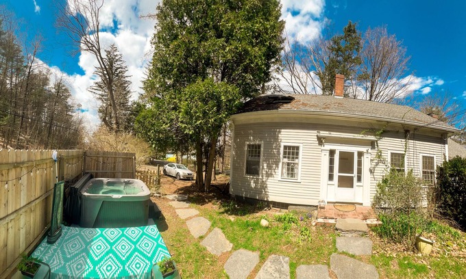 Amherst Condo | In Amherst with Hot tub 4 bed 1 Bath Welcome to long mountain suite! Book today!