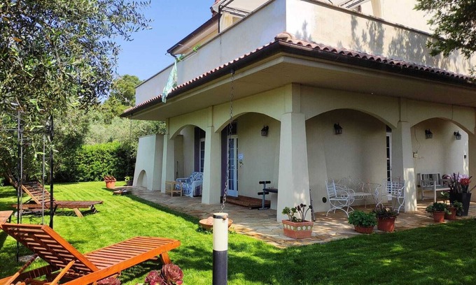 Pian di Rocca Apartment | In private villa apartment Cavalluccio