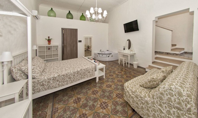 Taranto House | In the Olympus of the Capital of Magna Graecia between relaxation and culture