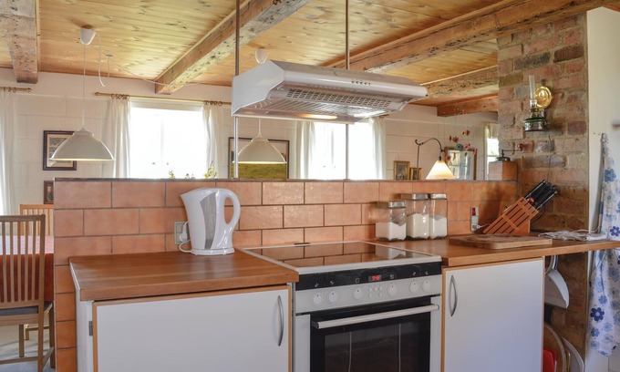 Tim House | In this thatched cottage you can really relax and enjoy nature.