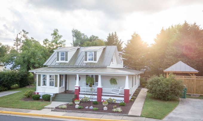 Luray House | In town spacious home hot tub WIFI minutes from area attractions