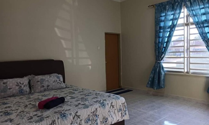 Kampung Sungai Karang Darat House | Inap D Karang