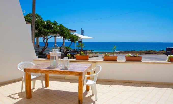 Torre San Giovanni House | Incantevole villa sul mare