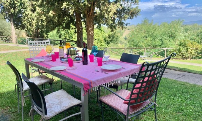 Colleoli Apartment | Incantevole borgo con piscine