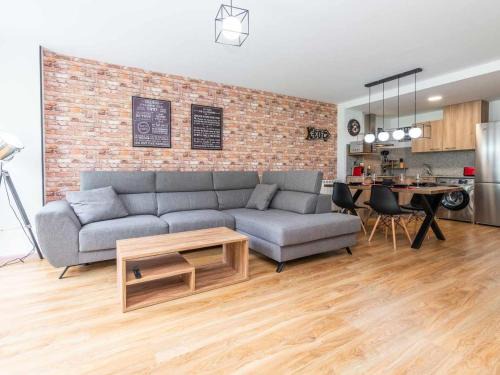 Arinsal Apartment | Increibles Vistas Al Valle De Arinsal NY - A Pie De Pistas - Parking Incluido l by BonesVacances