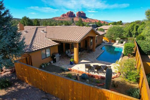 Sedona House | Indian Cliffs Getaway 3 bedroom with pool